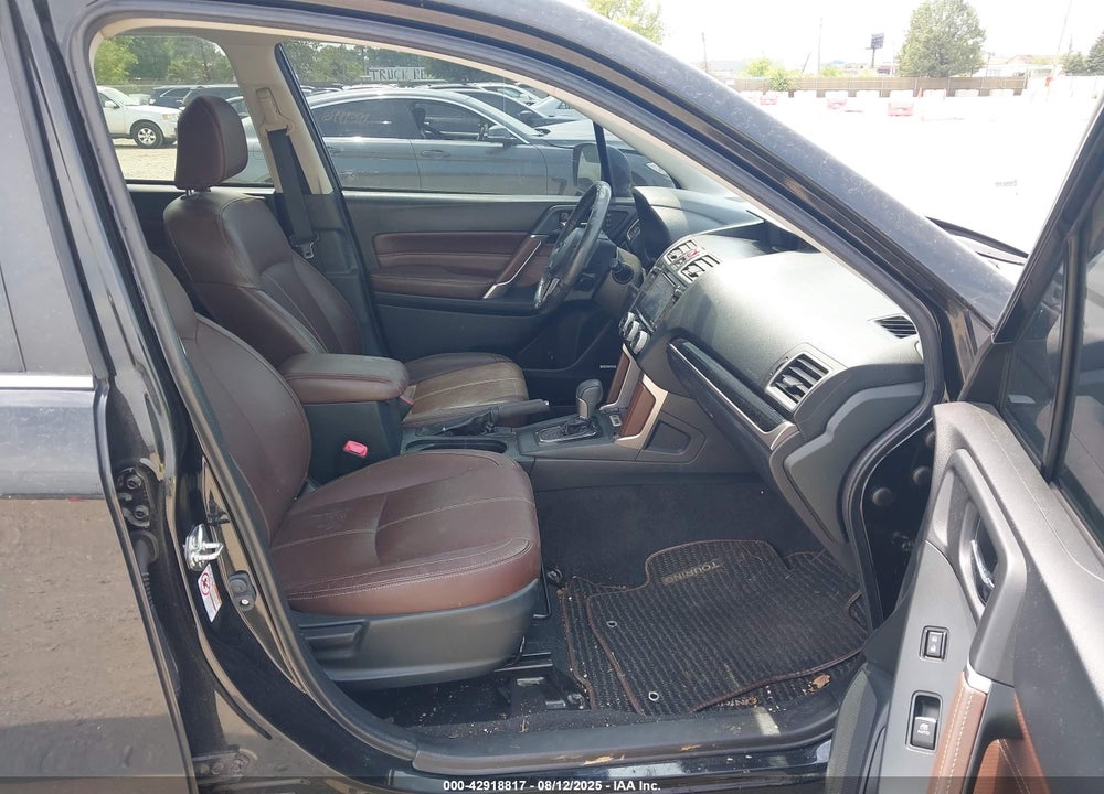 2018 SUBARU FORESTER VIN: JF2SJAWC0JH485581