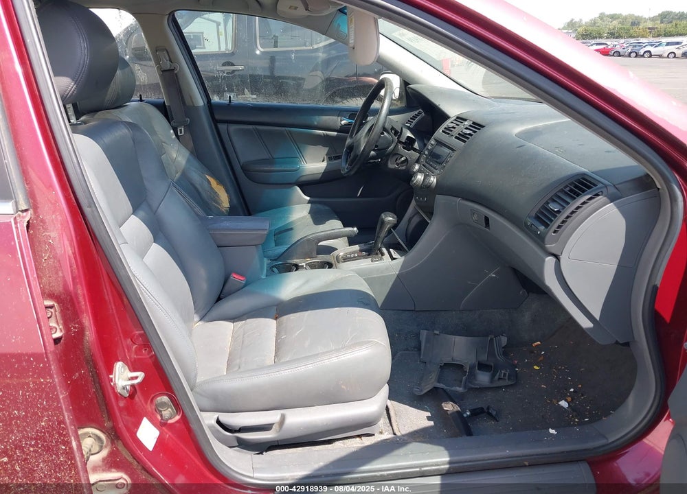 2005 HONDA ACCORD 2.4 EX VIN: 1HGCM56835A049840