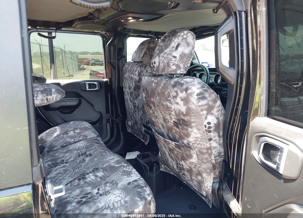 2019 JEEP WRANGLER UNLIMITED VIN: 1C4HJXDG3KW674370