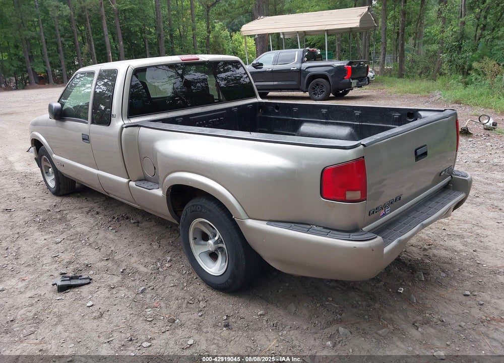 1999 CHEVROLET S-10 LS VIN: 1GCCS1948X8150811