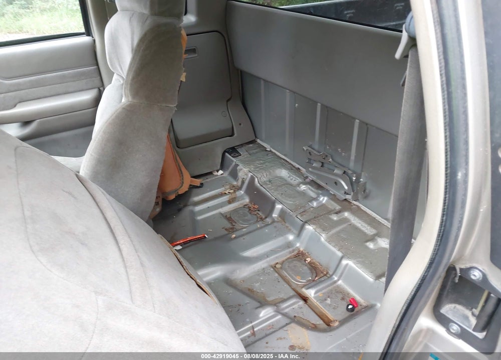 1999 CHEVROLET S-10 LS VIN: 1GCCS1948X8150811