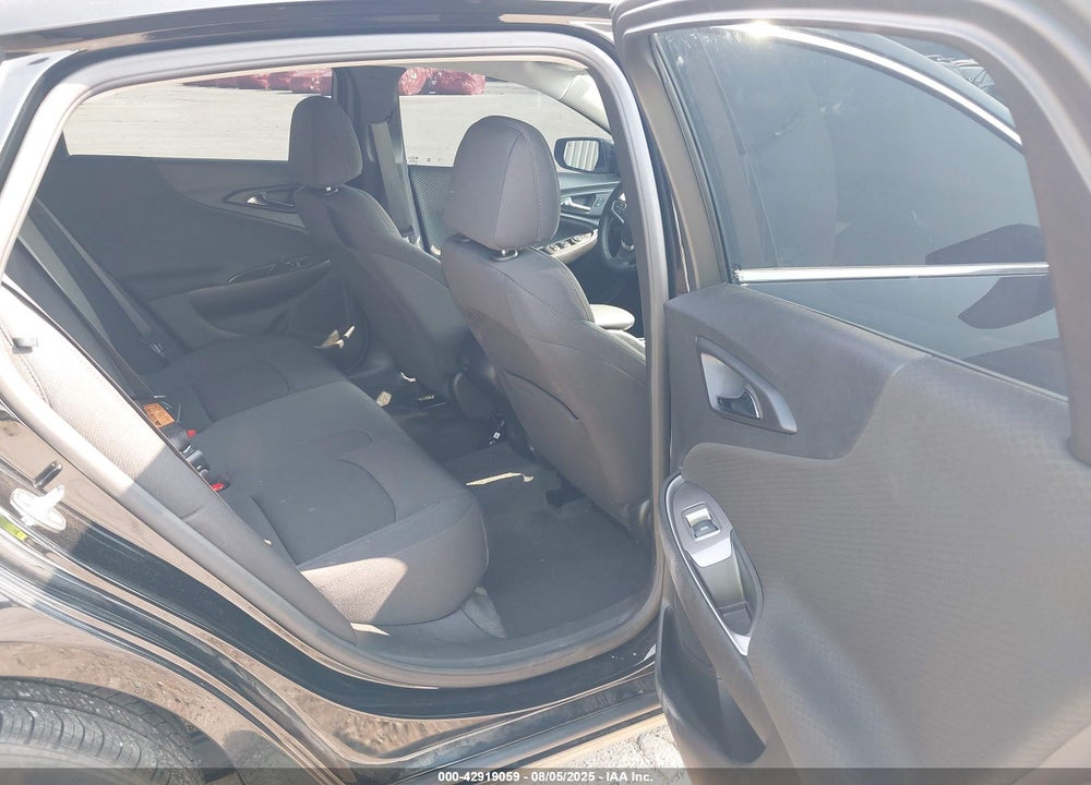 2025 CHEVROLET MALIBU VIN: 1G1ZG5ST0SF102883
