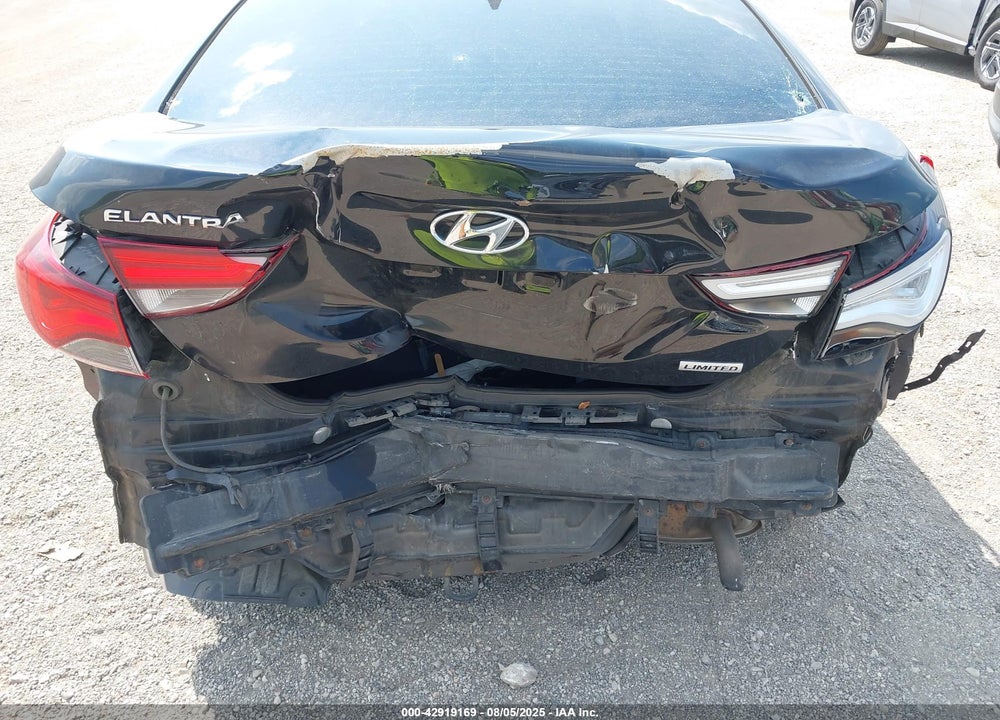 2014 HYUNDAI ELANTRA VIN: 5NPDH4AE7EH545215