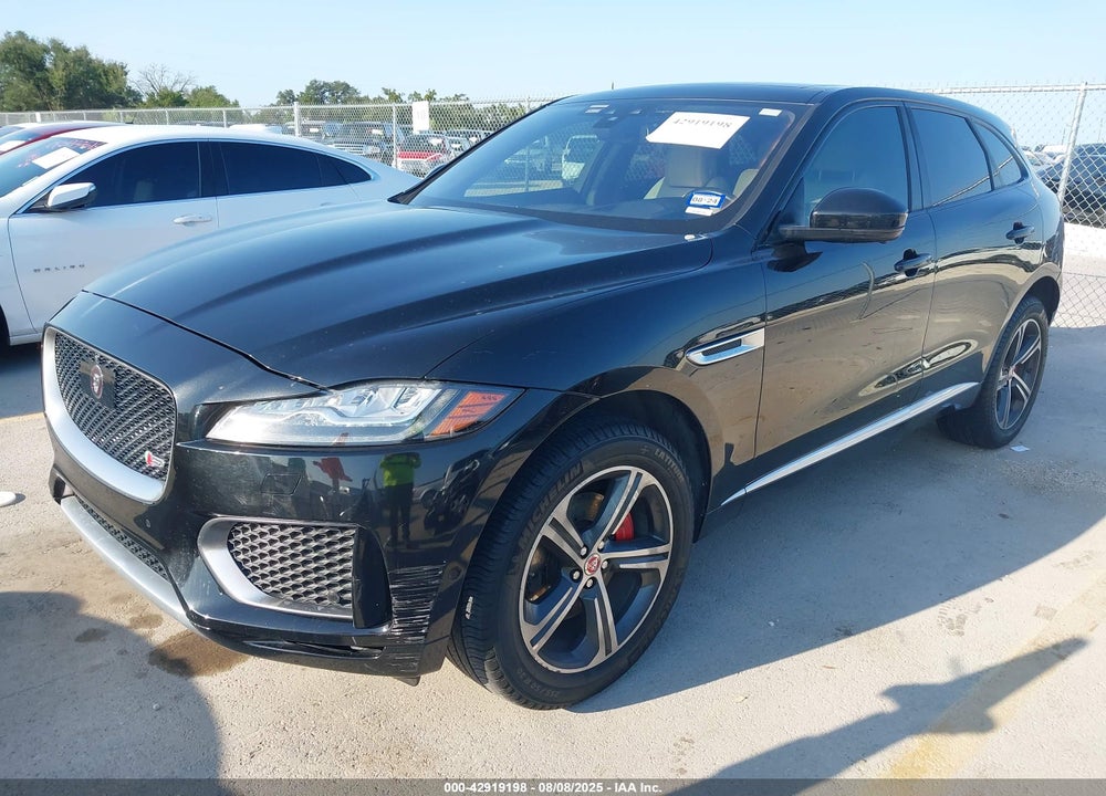 2018 JAGUAR F-PACE VIN: SADCM2FV3JA899873