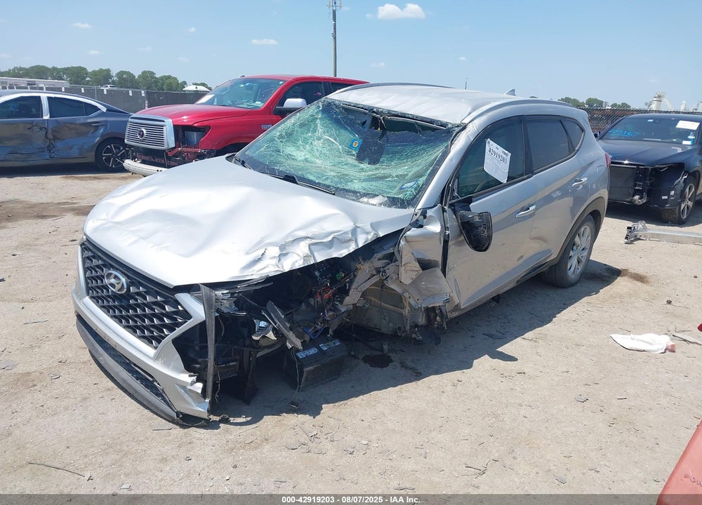 2020 HYUNDAI TUCSON VIN: KM8J33A41LU256123