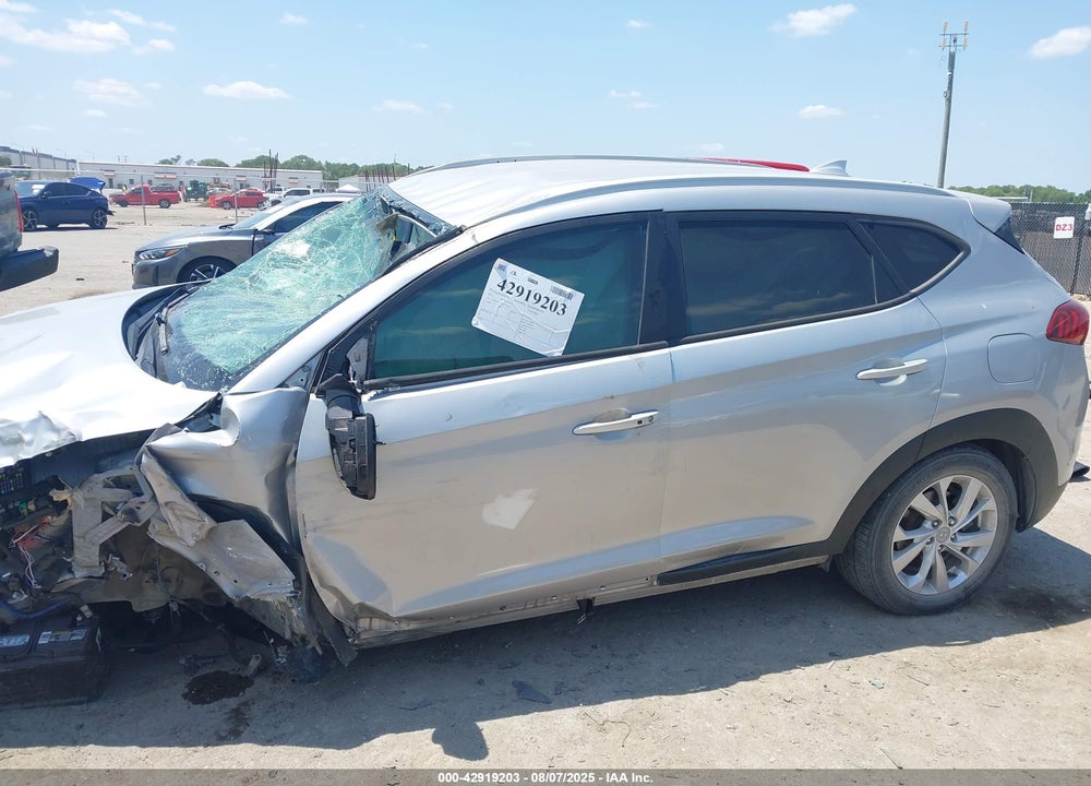 2020 HYUNDAI TUCSON VIN: KM8J33A41LU256123
