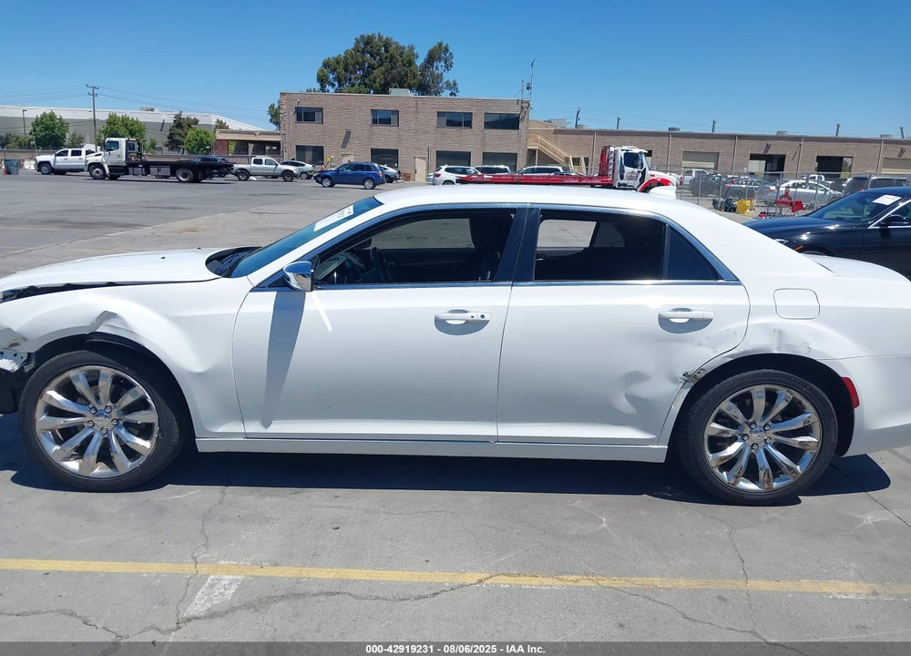 2021 CHRYSLER 300 TOURING VIN: 2C3CCAAG3MH516235