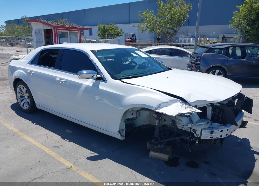 2021 CHRYSLER 300 TOURING VIN: 2C3CCAAG3MH516235