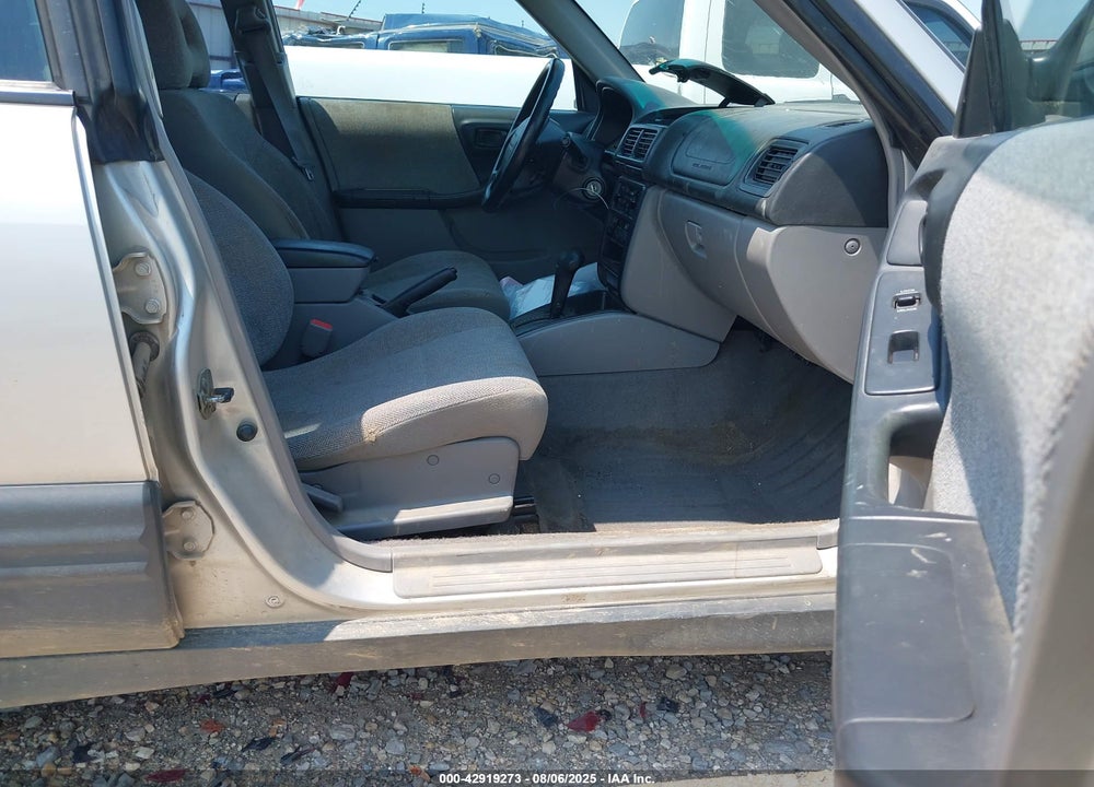 2001 SUBARU FORESTER L VIN: JF1SF635X1H760205