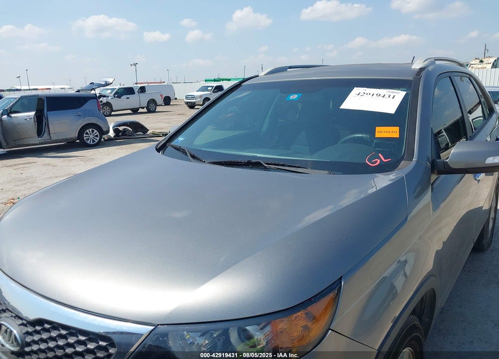 2012 KIA SORENTO LX VIN: 5XYKT3A62CG187843