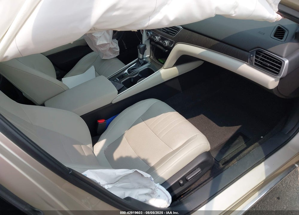 2018 HONDA ACCORD VIN: 1HGCV1F58JA047135