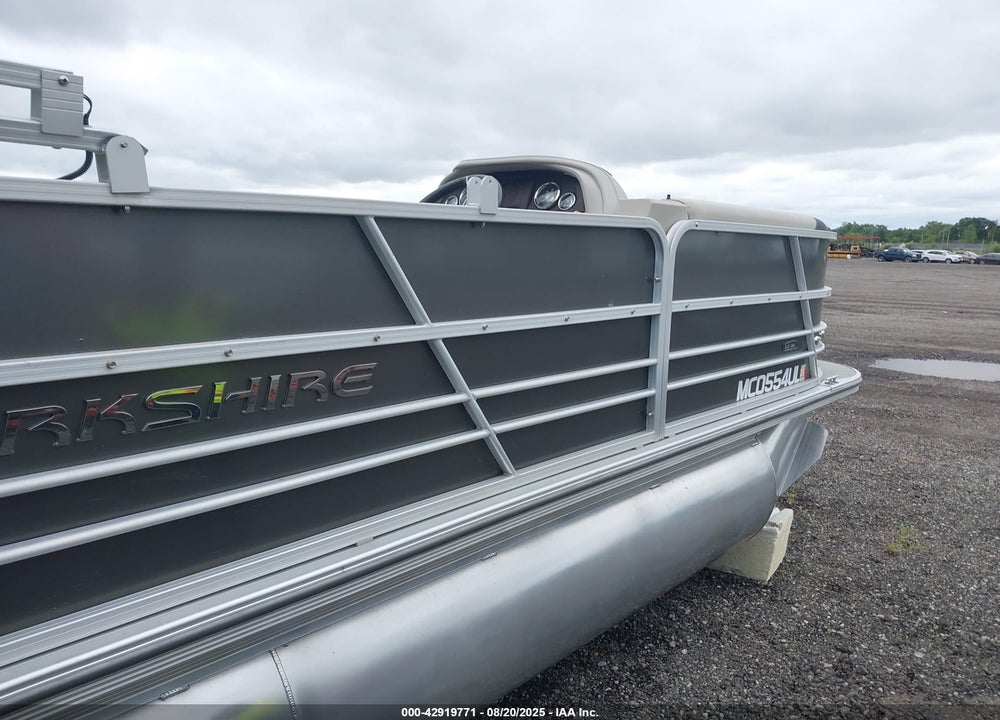 2020 BERKSHRIE 220CLLTD11 VIN: FRU45416L920
