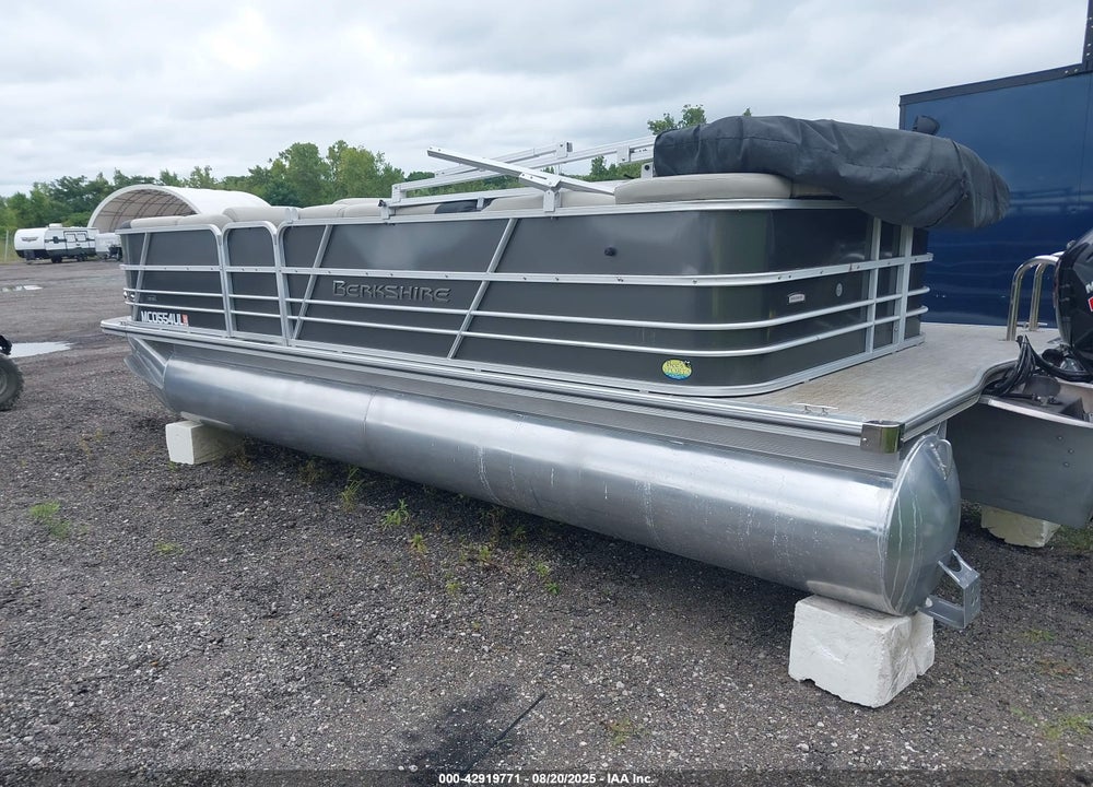 2020 BERKSHRIE 220CLLTD11 VIN: FRU45416L920