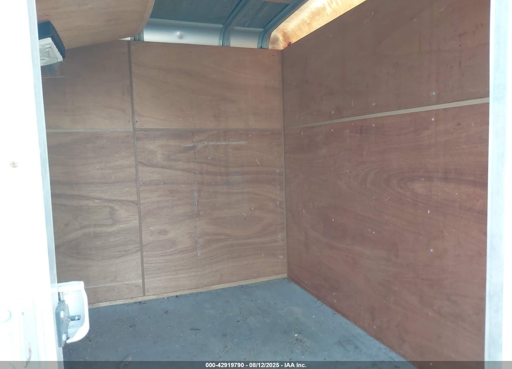 2004 WELLS CARGO --- VIN: 1WC200J2641107303