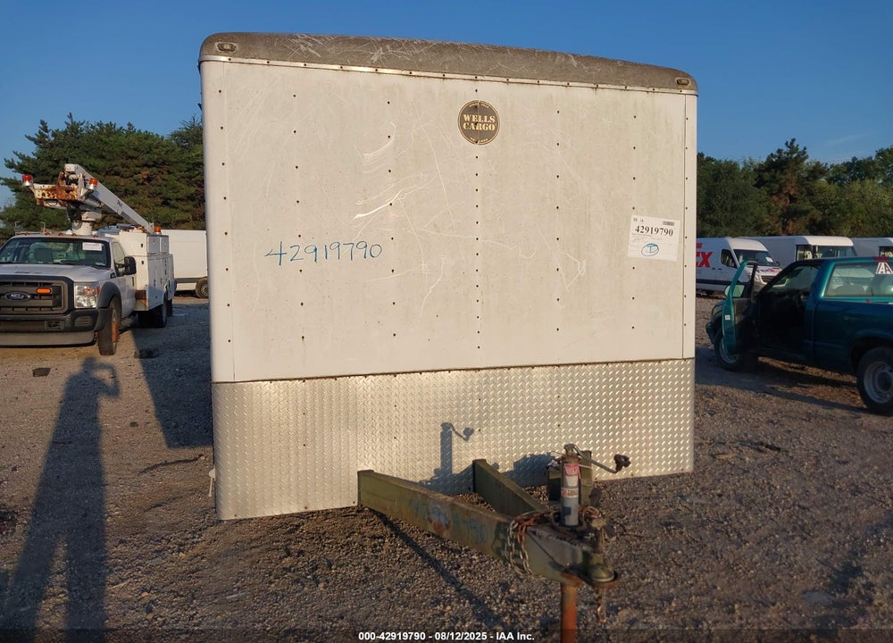 2004 WELLS CARGO --- VIN: 1WC200J2641107303