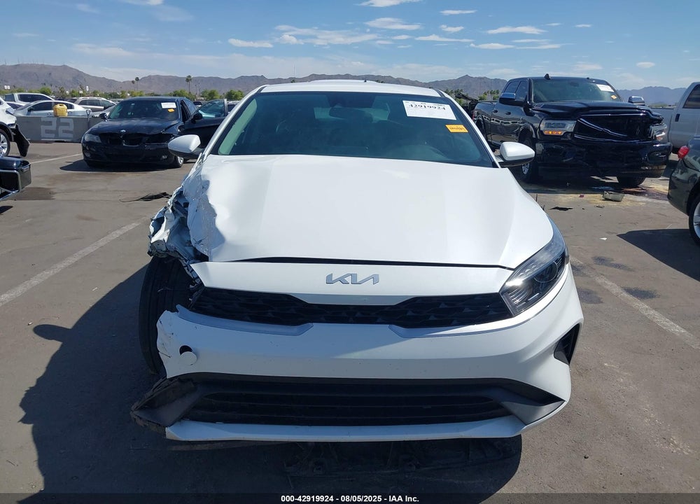 2023 KIA FORTE VIN: 3KPF24ADXPE690726