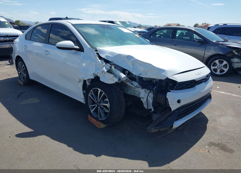 2023 KIA FORTE VIN: 3KPF24ADXPE690726