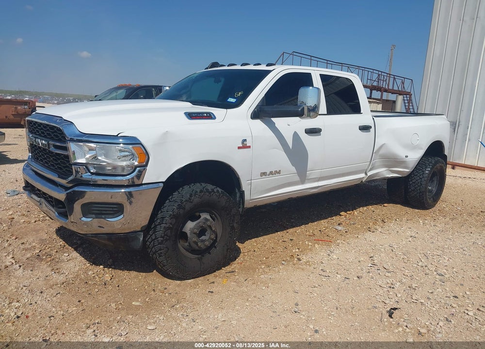 2022 RAM 3500 TRADESMAN  4X4 8' BOX VIN: 3C63RRGL6NG117311