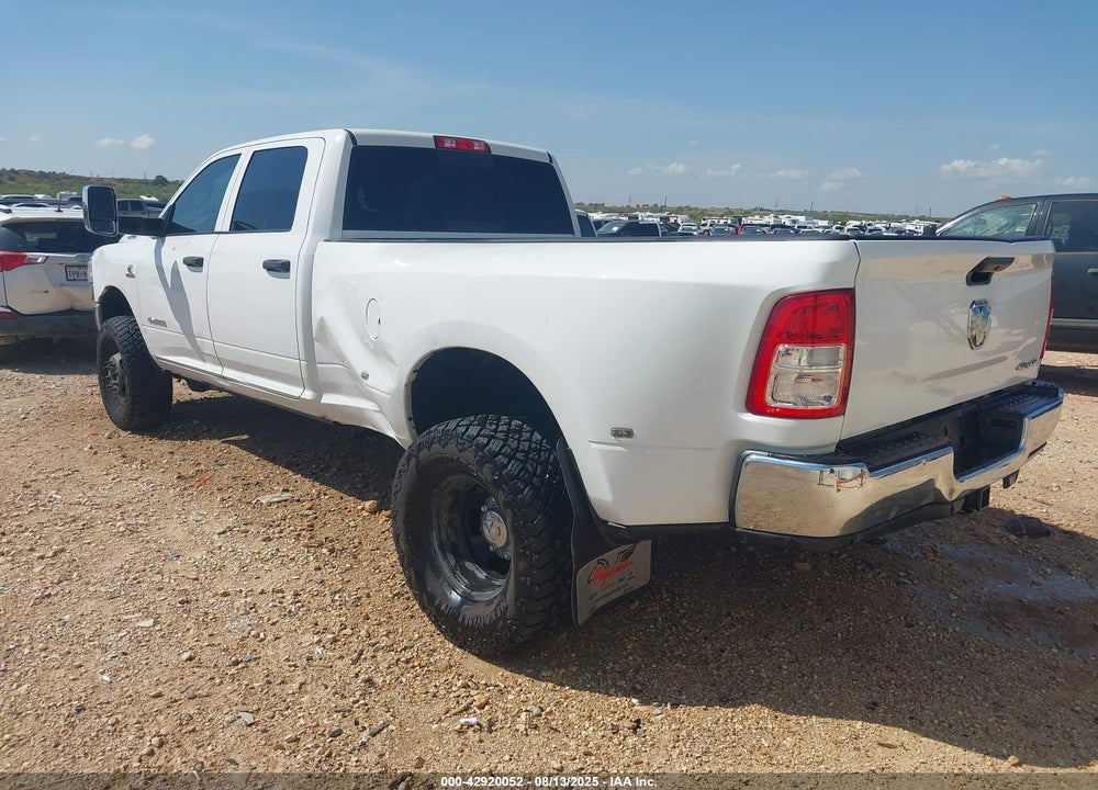 2022 RAM 3500 TRADESMAN  4X4 8' BOX VIN: 3C63RRGL6NG117311