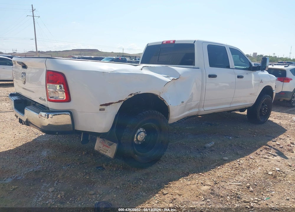 2022 RAM 3500 TRADESMAN  4X4 8' BOX VIN: 3C63RRGL6NG117311
