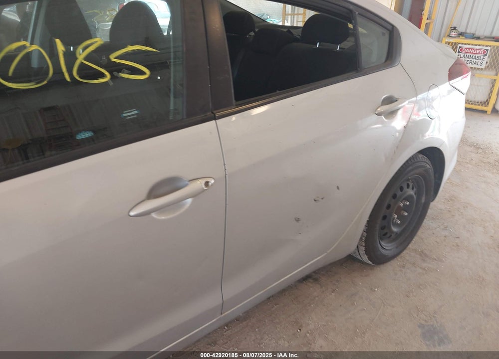 2018 KIA FORTE VIN: 3KPFK4A75JE228205