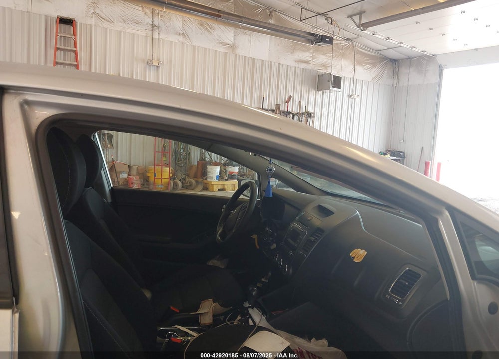 2018 KIA FORTE VIN: 3KPFK4A75JE228205