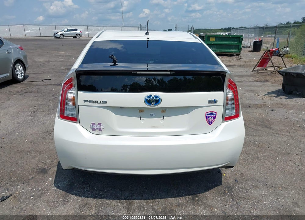 2015 TOYOTA PRIUS TWO VIN: JTDKN3DU0F1987890