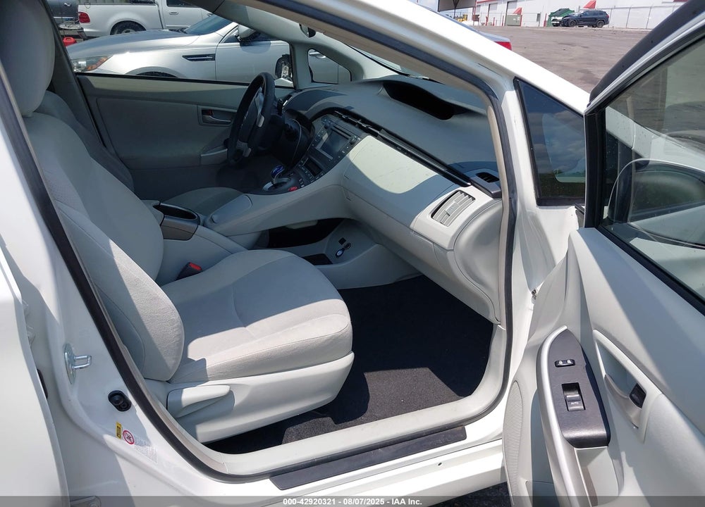 2015 TOYOTA PRIUS TWO VIN: JTDKN3DU0F1987890