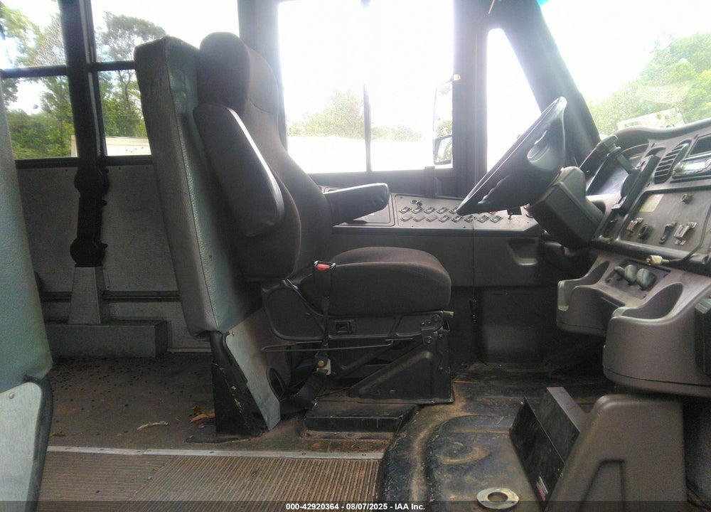 2012 FREIGHTLINER CHASSIS B2B VIN: 4UZABRDUXCCBA0166