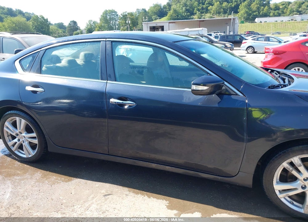 2013 NISSAN ALTIMA VIN: 1N4BL3AP9DC122752