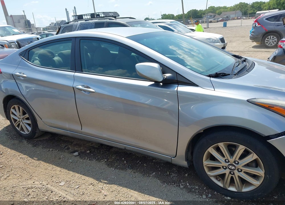 2015 HYUNDAI ELANTRA VIN: 5NPDH4AE3FH570579