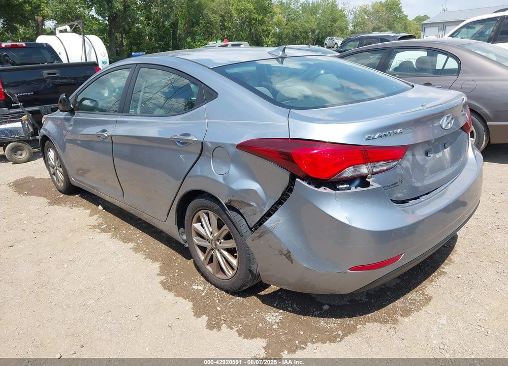 2015 HYUNDAI ELANTRA VIN: 5NPDH4AE3FH570579