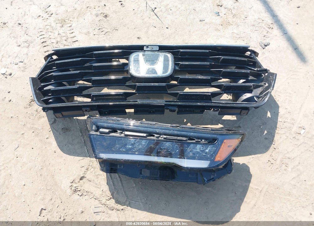 2023 HONDA PILOT VIN: 5FNYG1H87PB018165