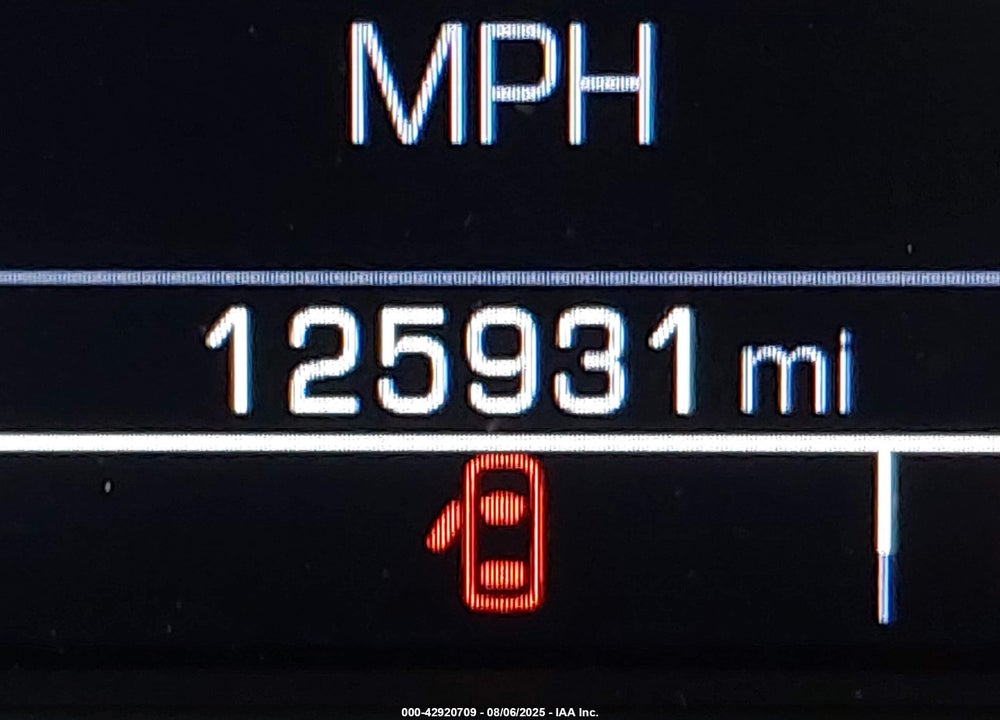 2018 CHEVROLET SUBURBAN LT VIN: 1GNSKHKC0JR374492