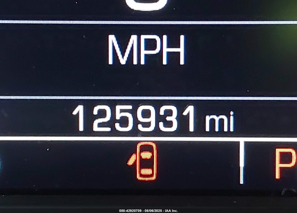 2018 CHEVROLET SUBURBAN LT VIN: 1GNSKHKC0JR374492