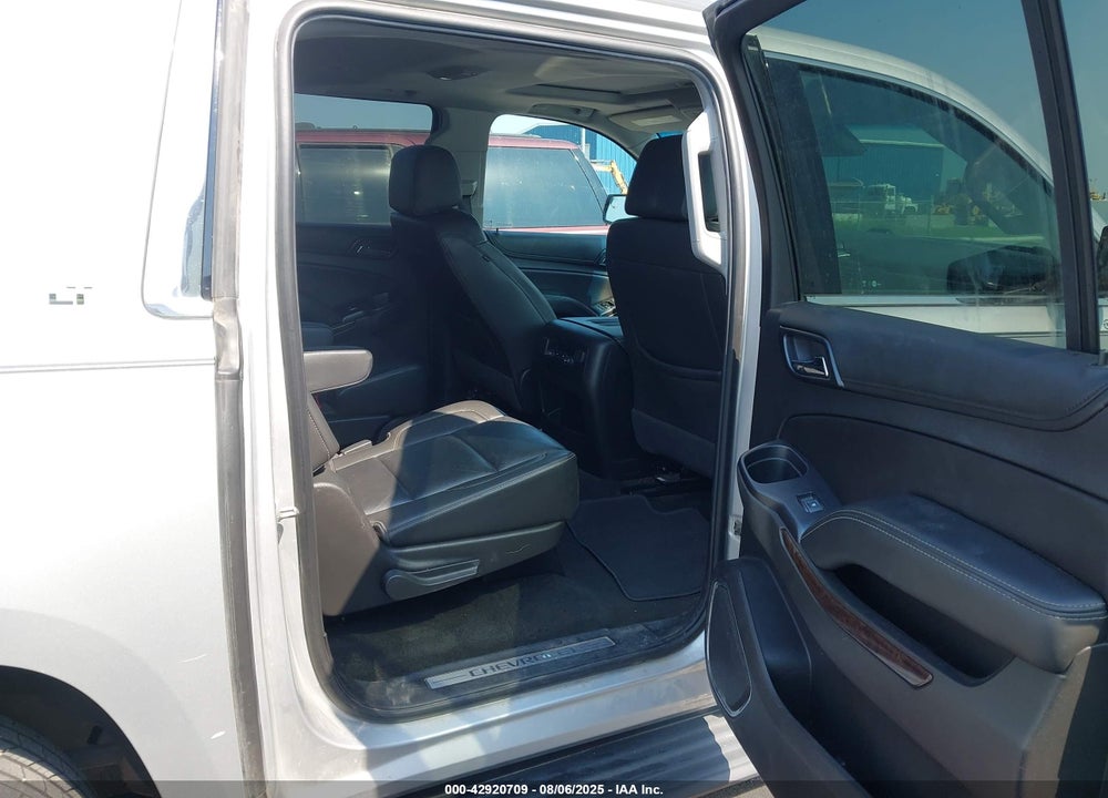 2018 CHEVROLET SUBURBAN LT VIN: 1GNSKHKC0JR374492