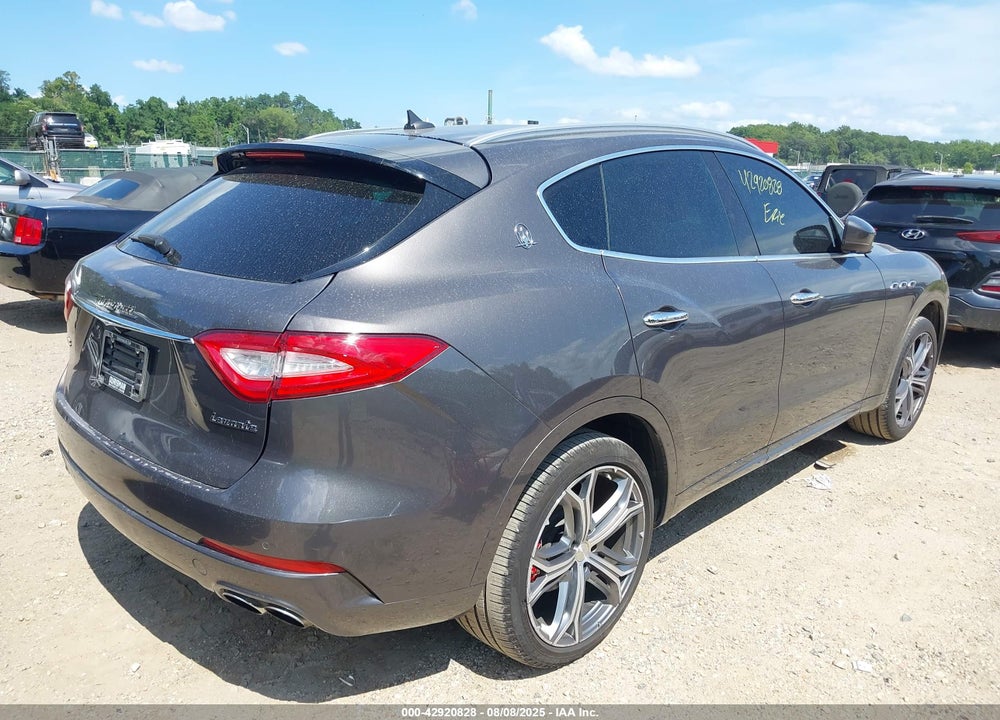2019 MASERATI LEVANTE VIN: ZN661YUA8KX308289