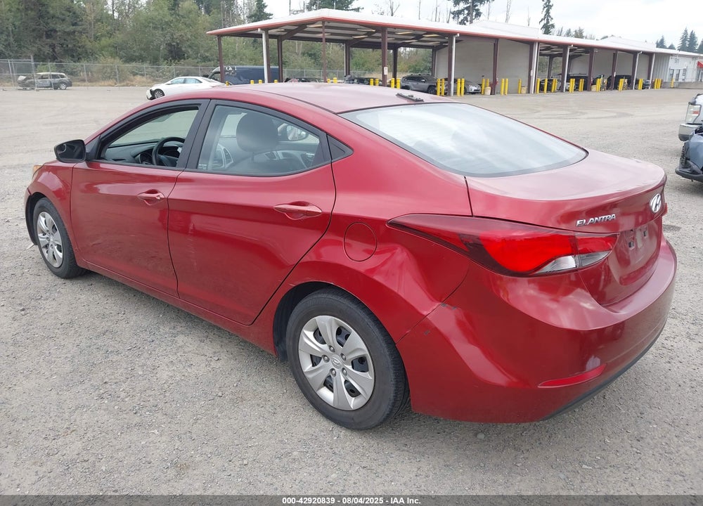 2016 HYUNDAI ELANTRA VIN: 5NPDH4AE6GH698669