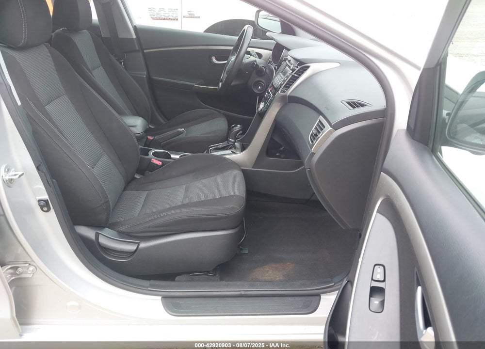 2016 HYUNDAI ELANTRA VIN: KMHD35LHXGU319315