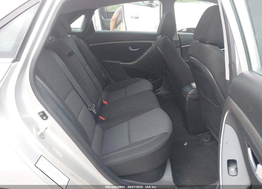 2016 HYUNDAI ELANTRA VIN: KMHD35LHXGU319315