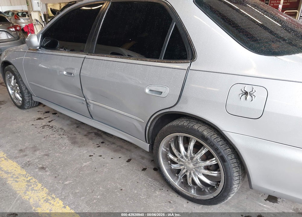 2002 HONDA ACCORD 3.0 EX VIN: 1HGCG16532A007279