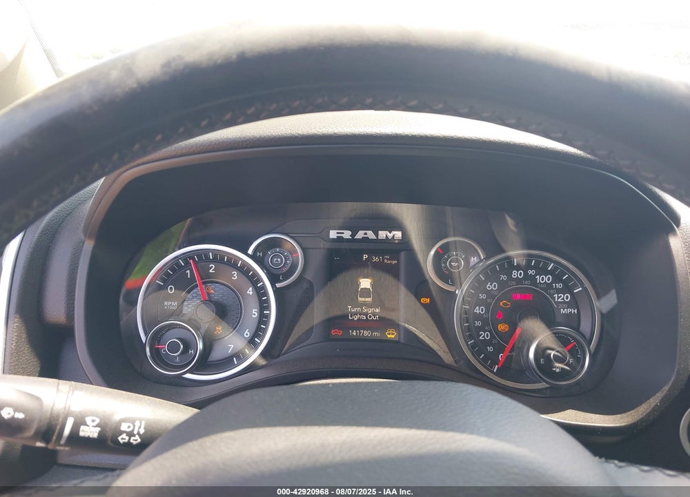 2019 RAM 1500 VIN: 1C6RREFG3KN667415