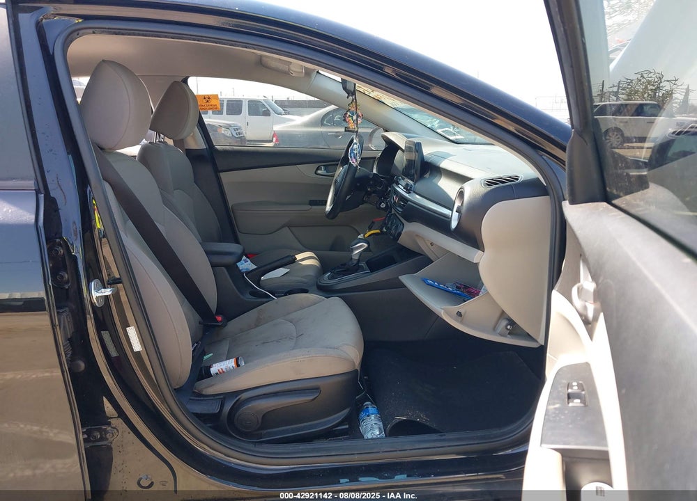 2020 KIA FORTE VIN: 3KPF24AD8LE213321