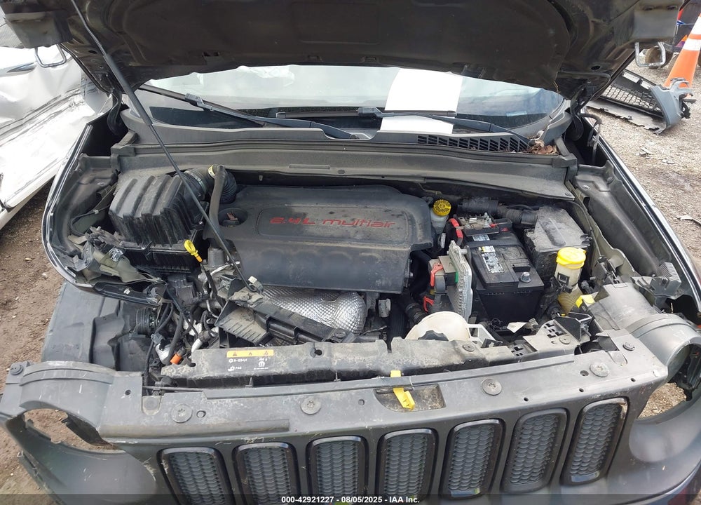 2016 JEEP RENEGADE VIN: ZACCJBBT2GPD64597