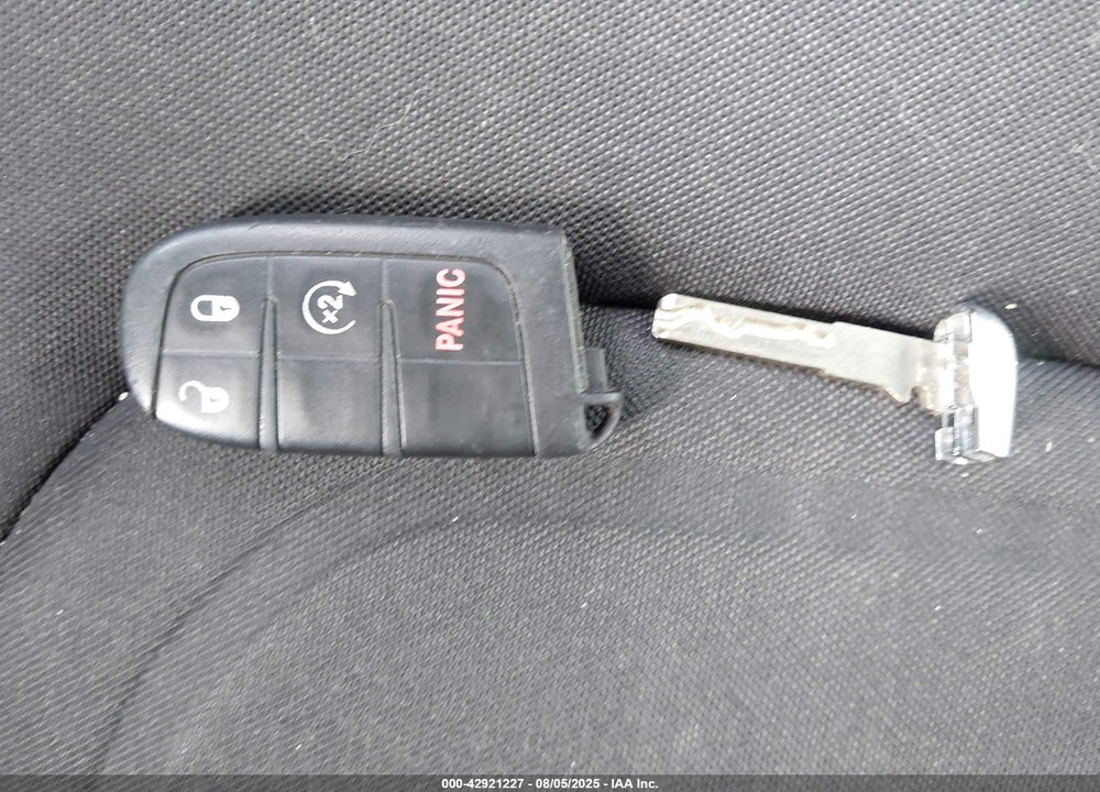 2016 JEEP RENEGADE VIN: ZACCJBBT2GPD64597