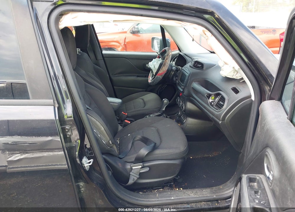 2016 JEEP RENEGADE VIN: ZACCJBBT2GPD64597