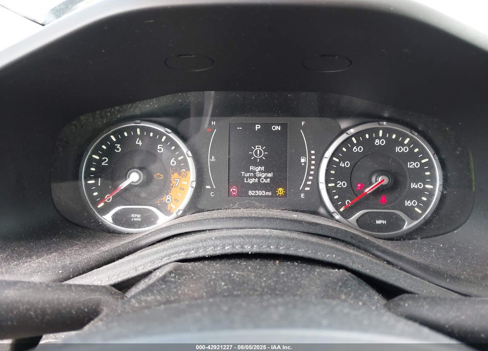 2016 JEEP RENEGADE VIN: ZACCJBBT2GPD64597