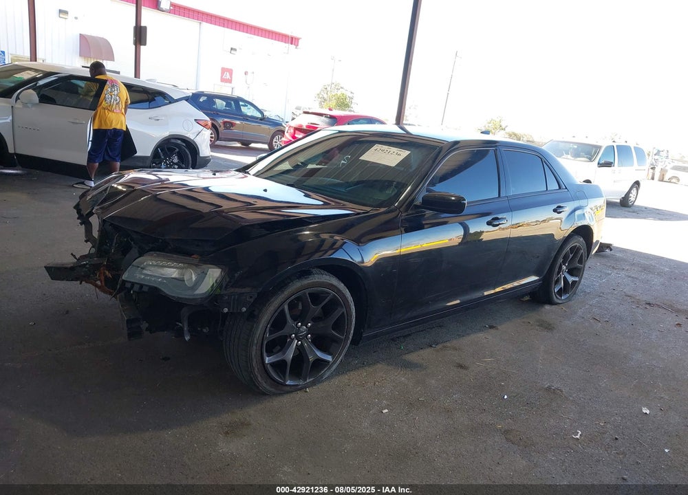 2020 CHRYSLER 300 VIN: 2C3CCABG2LH250123