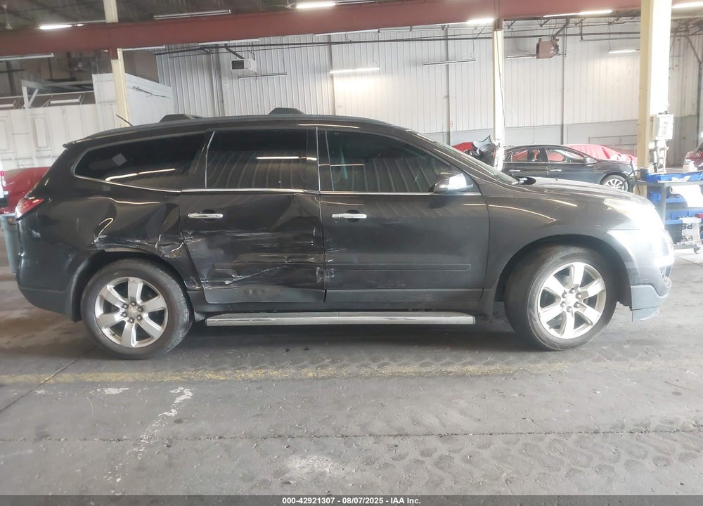 2017 CHEVROLET TRAVERSE VIN: 1GNKVGKD2HJ144567