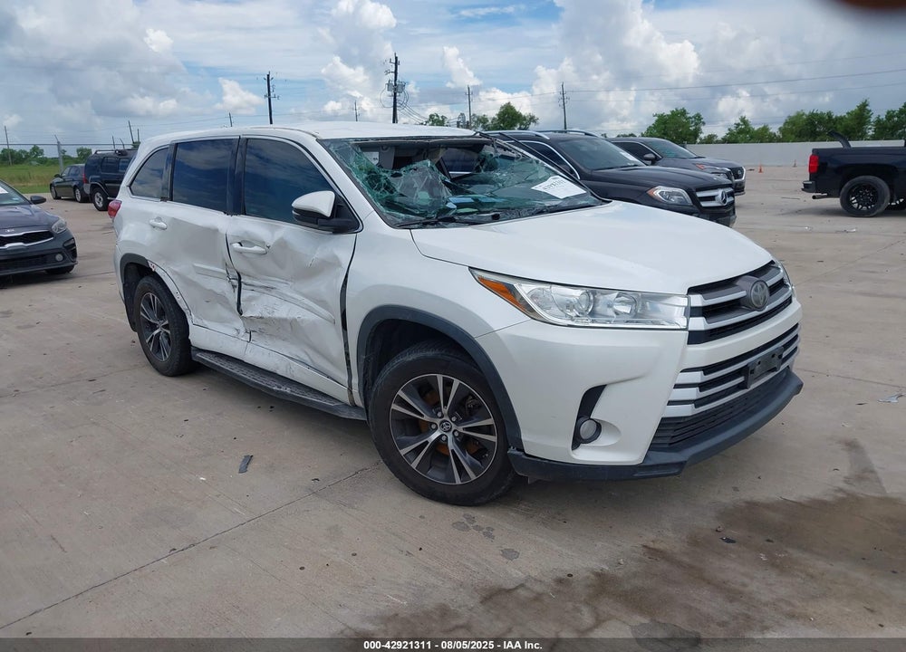 2018 TOYOTA HIGHLANDER LE PLUS VIN: 5TDZZRFH7JS251322